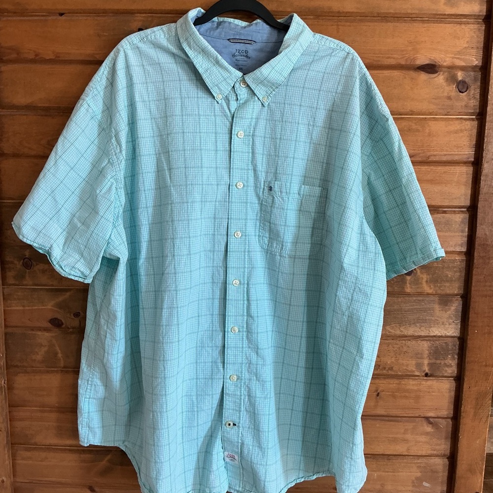 Izod Men's Aqua Checkered Button-Down Shirt